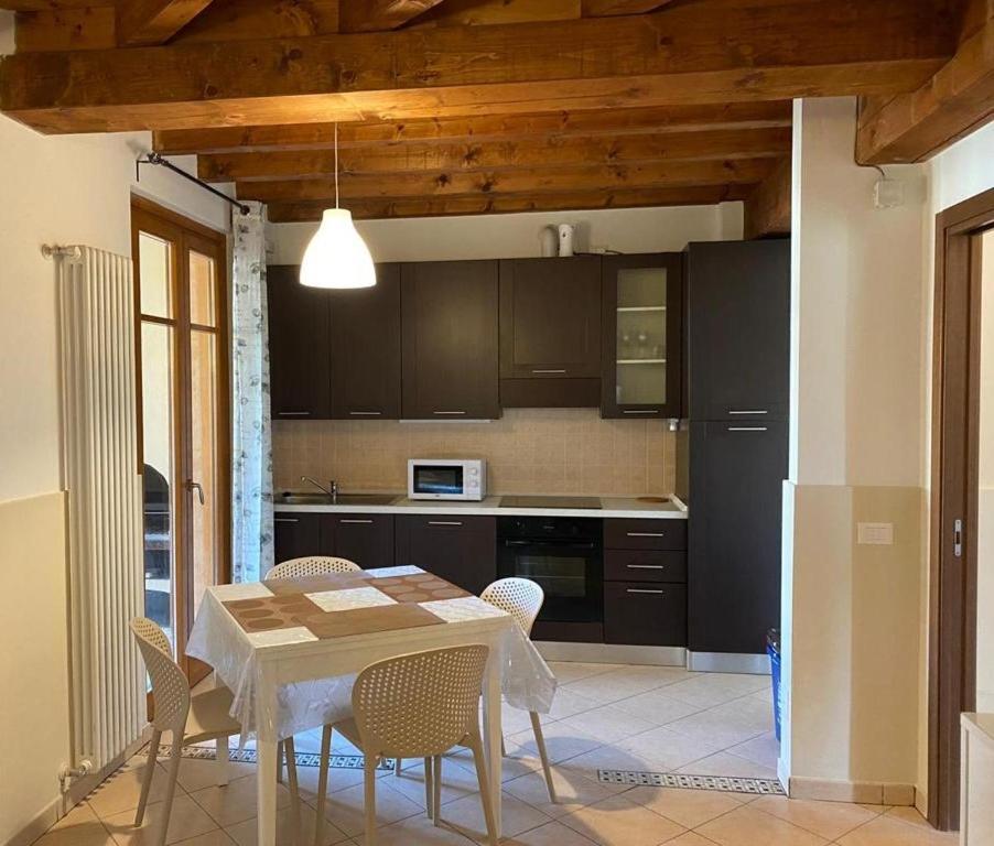 The Flowers - Apartments With Private Garden In Residence With Pool Manerba del Garda Bagian luar foto