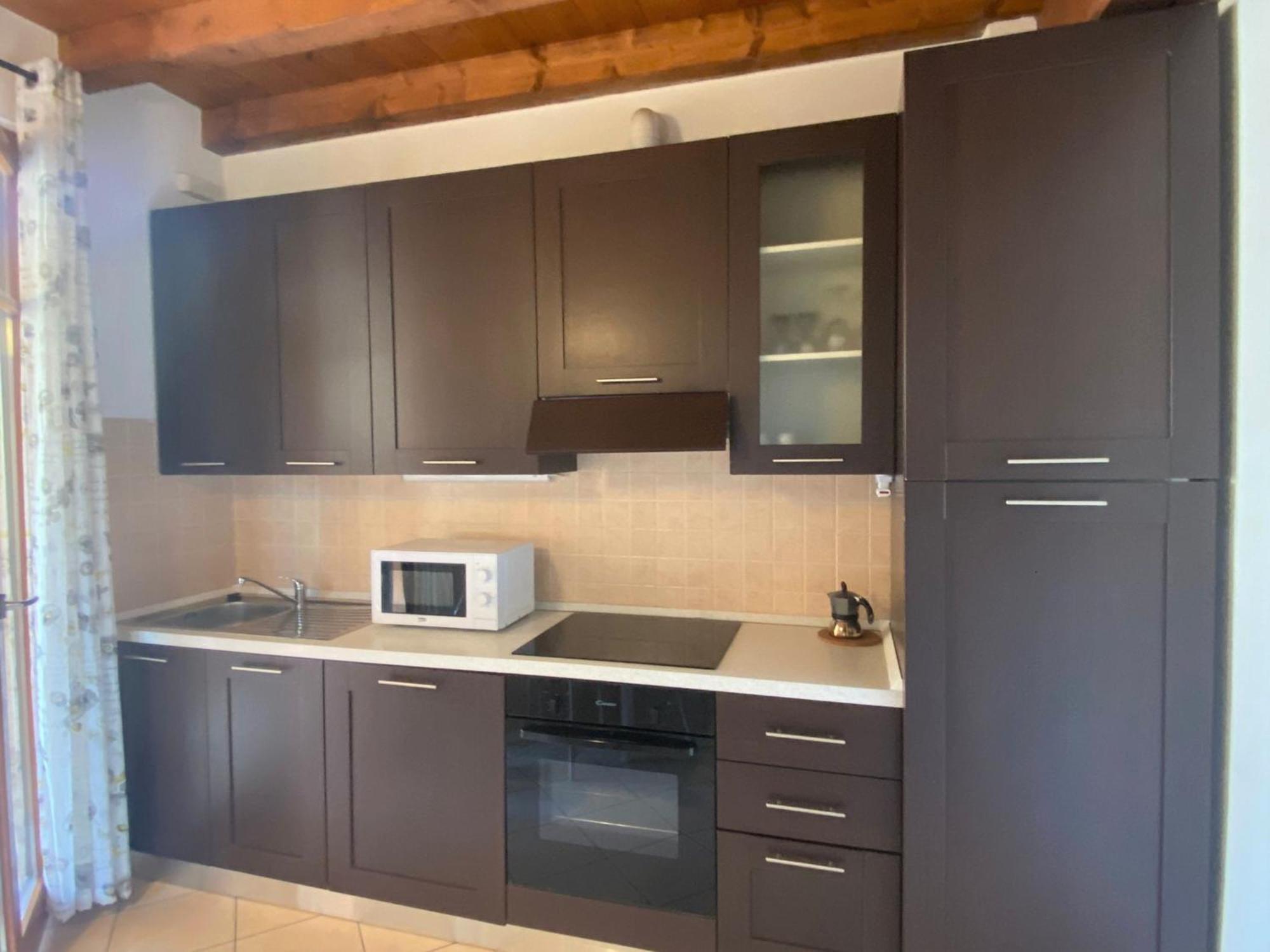 The Flowers - Apartments With Private Garden In Residence With Pool Manerba del Garda Bagian luar foto