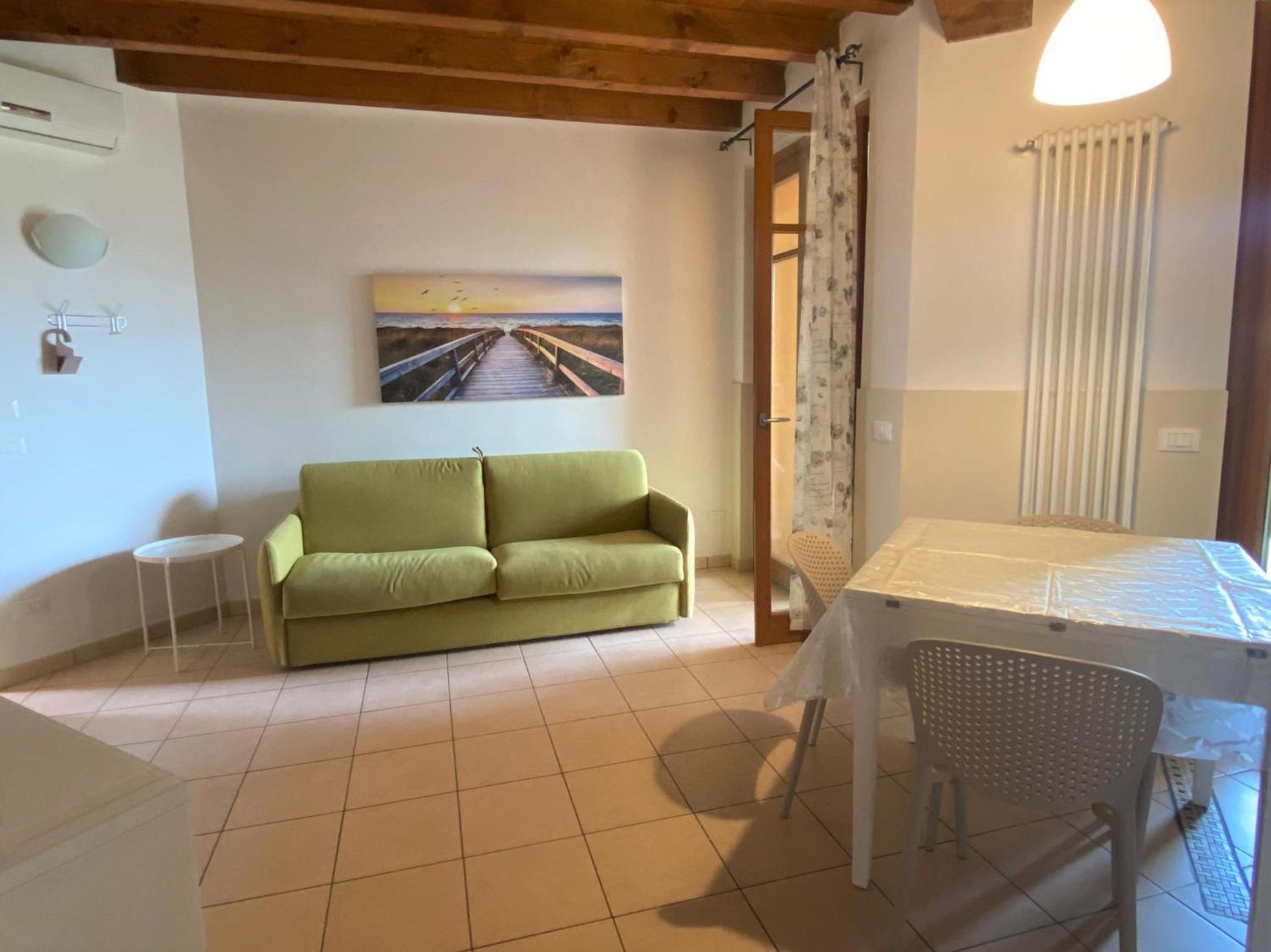 The Flowers - Apartments With Private Garden In Residence With Pool Manerba del Garda Bagian luar foto