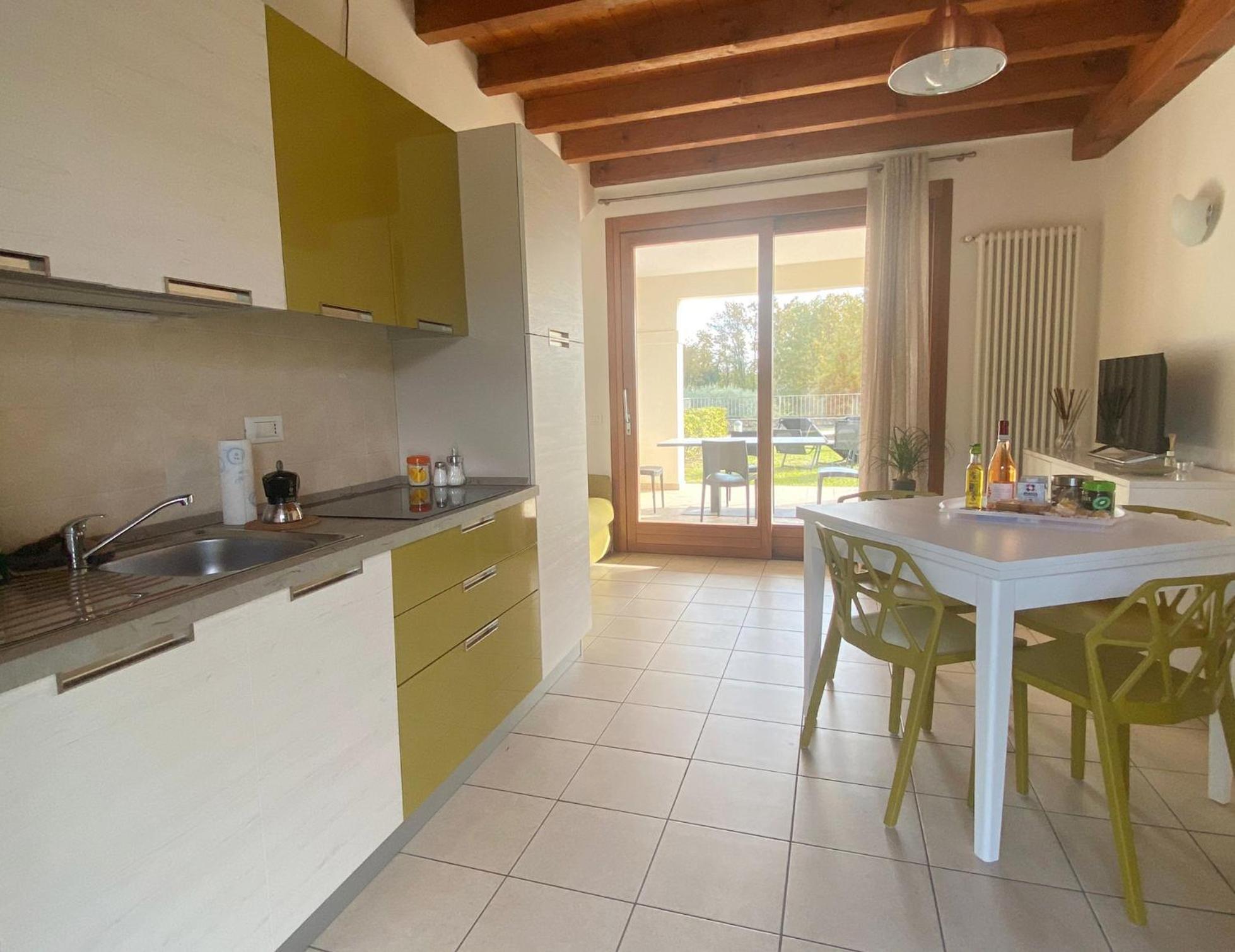 The Flowers - Apartments With Private Garden In Residence With Pool Manerba del Garda Bagian luar foto
